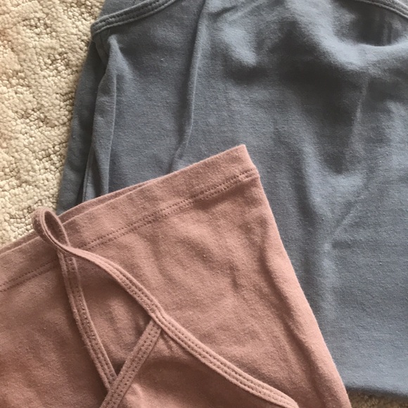 Bundle of 7 (6 tank tops + romper) - Picture 2 of 7